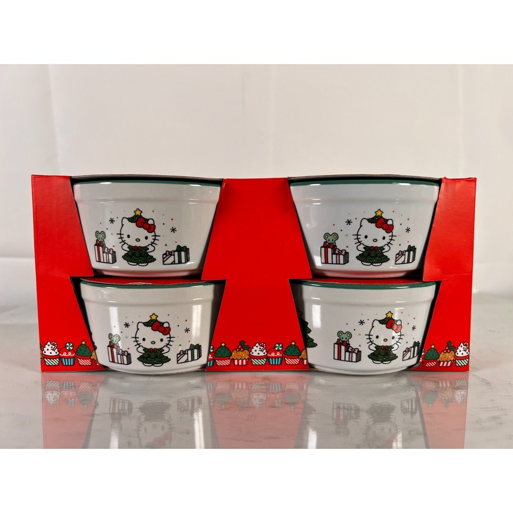 Set‎ Of 4 Hello Kitty Ceramic RAMEKINS Souffle Dish CHRISTMAS TREE Holiday NEW